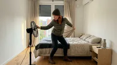 Besser schlafen bei Hitze: So findest du die richtige Balance aus Klimaanlage und Ventilator